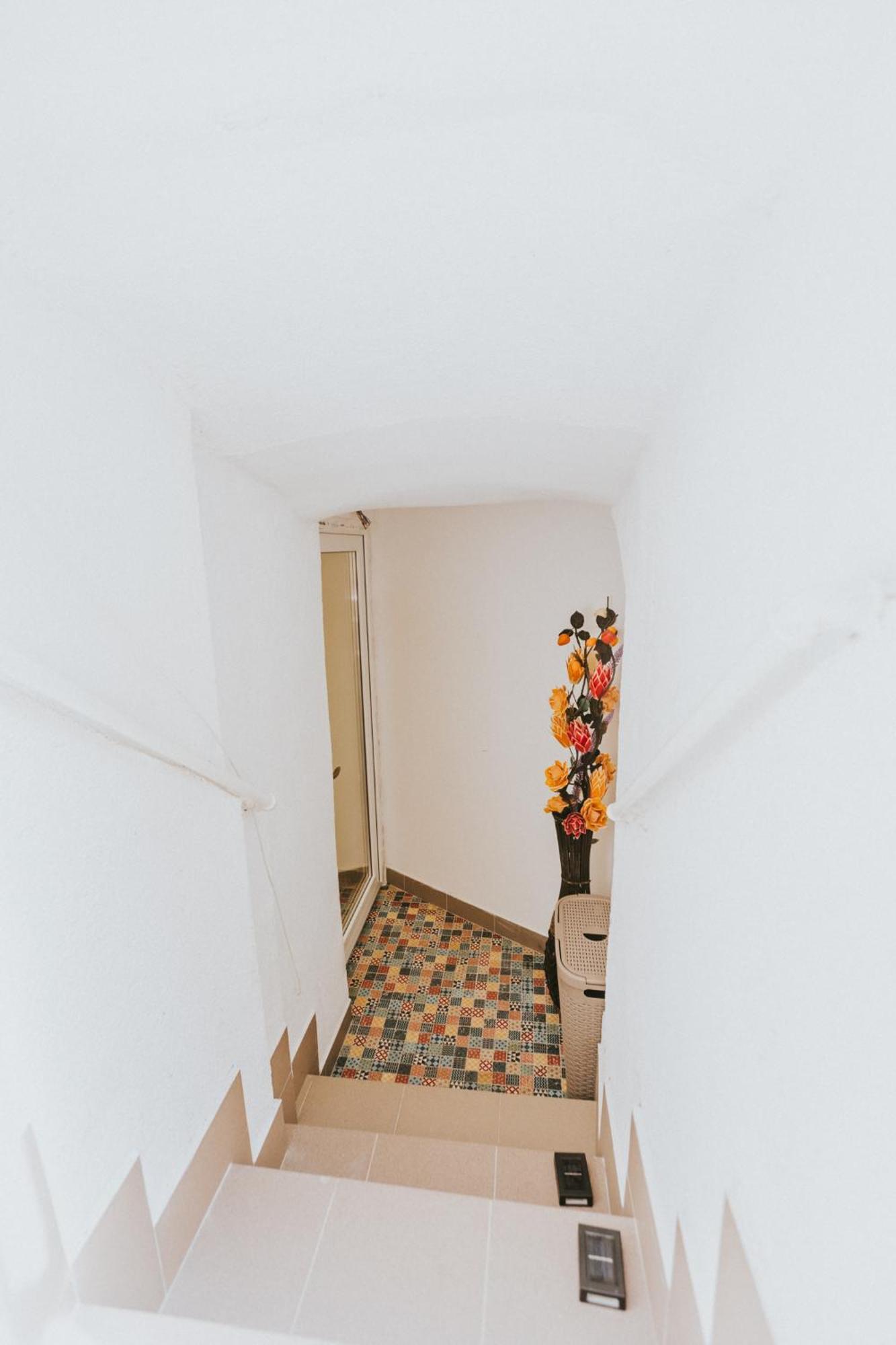 Locart -Cozy Downtown Apartment, Near Black Church With Free Wi-Fi Brașov Exterior foto